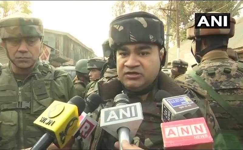 On specific info, we launched search operation along with 15 RR & CRPF. 2 militants killed. People are pelting stones. We are requesting them not to come near site so that we can clear the explosives which generally remain with militants: V K Birdi, DIG, Central Kashmir. ANI Photo. 