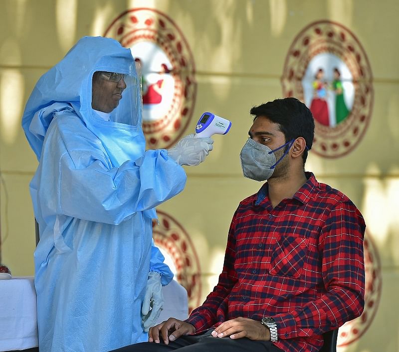 The Karnataka government has announced plans to randomly test around 25,000 people in the coming weeks. (DH Photo)