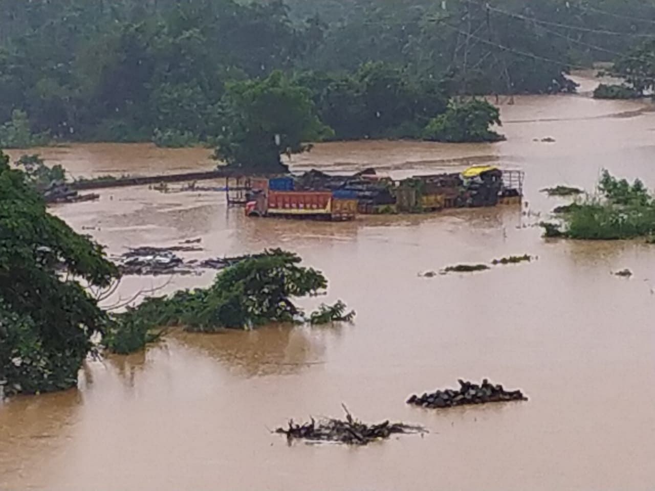 Inundated Bantwal area as water level touched historic high in Nethravathi river. (DH Photo/Govindraj Javali)