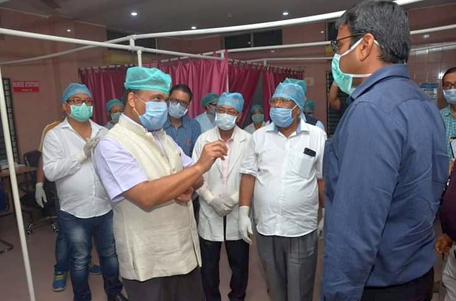 Assam health minister Himanta Biswa Sarma in Lakhimpur District on Tuesday. Credit: DH Photo 