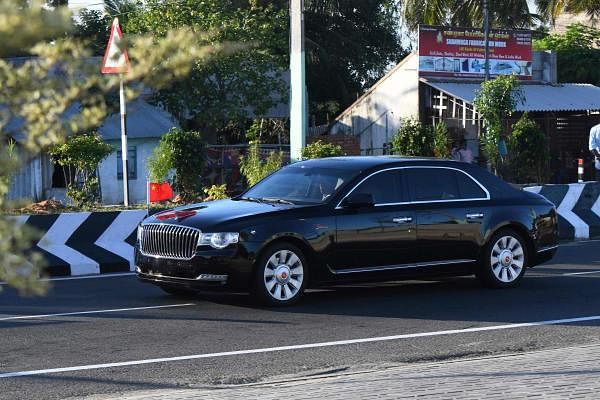 The motorcade of Chinese President Xi Jinping moves past near Mahabalipuram on October 11, 2019. (AFP Photo)