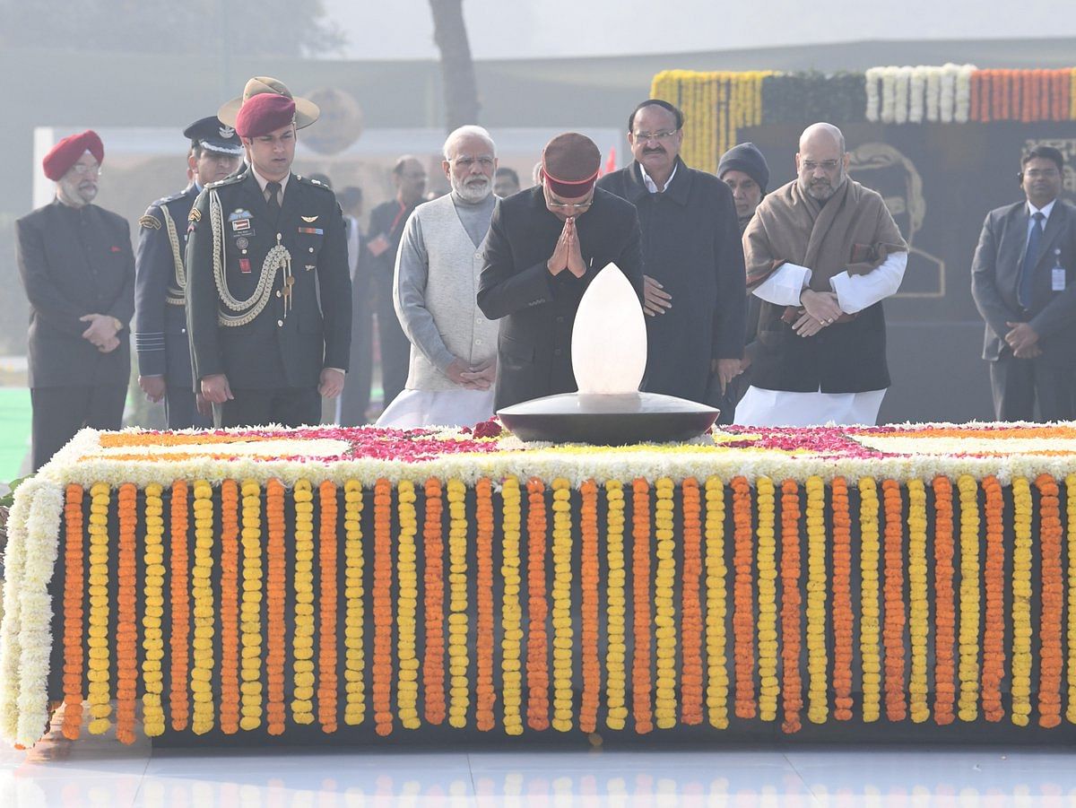 President Ram Nath Kovind, Vice-President M Venkaiah Naidu and Prime Minister Narendra Modi were among the dignitaries who paid floral tributes to the former statesman. (DD News/Twitter)