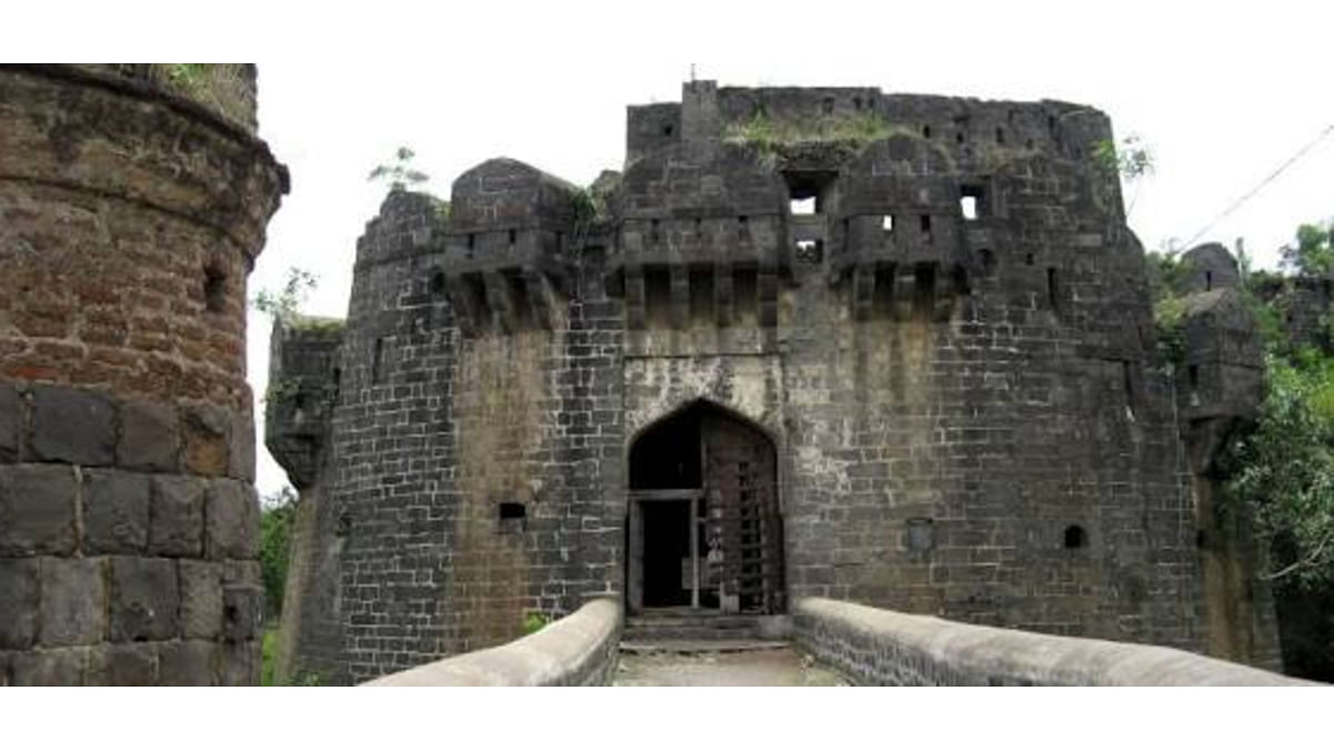State forts conservation committee member Bhagwan Chile said as a first step, all monuments should have compound walls, and entry and exit gates. (Wikimedia Commons Image)