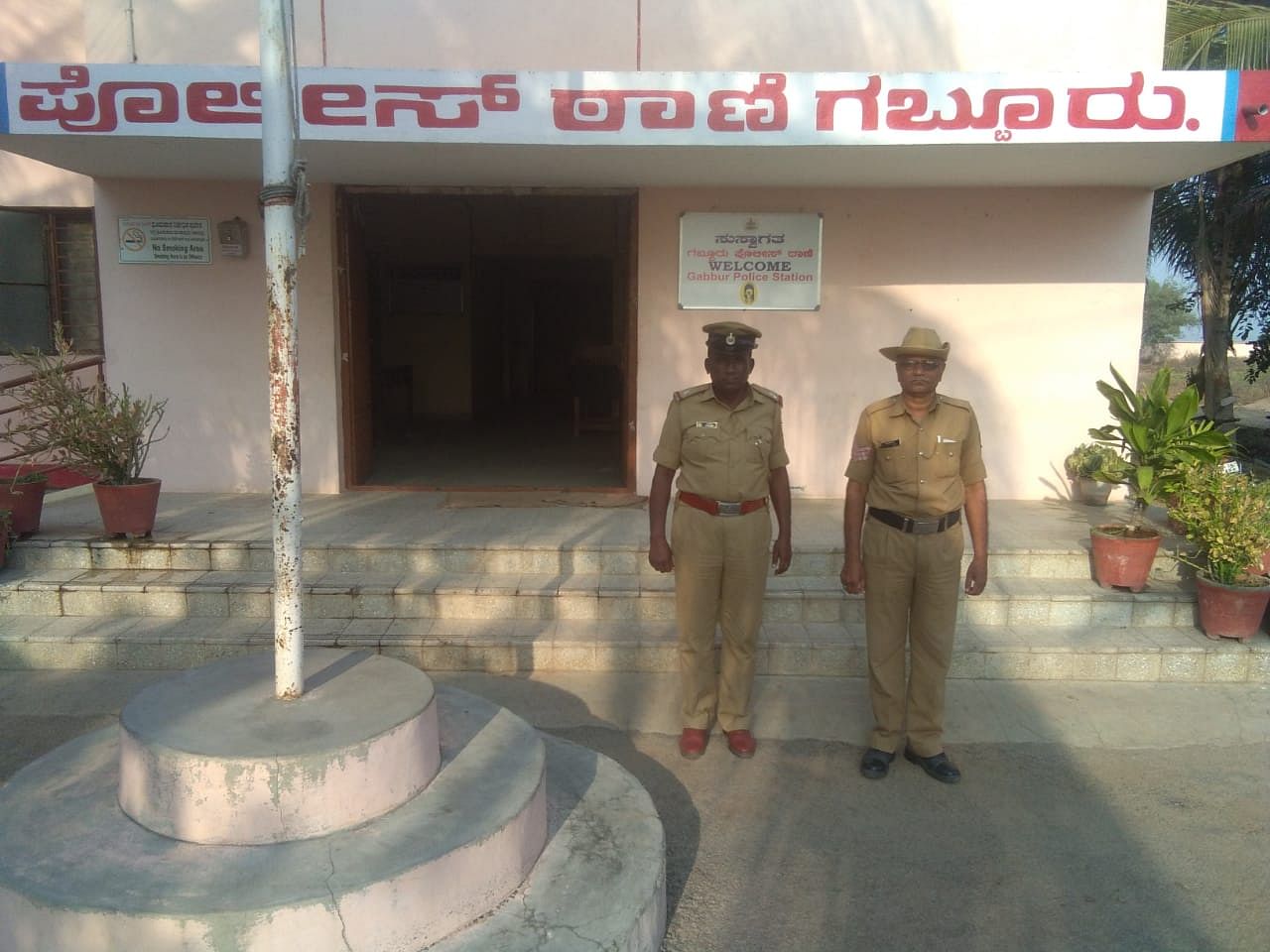 In a national survey, conducted by Grand Toratan India Limited, Gabbur Police Station stood first in the state and secured 17th place in the country. (DH photo)