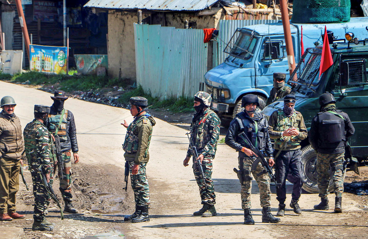  Army soldiers during an encounter with militants (PTI Photo)