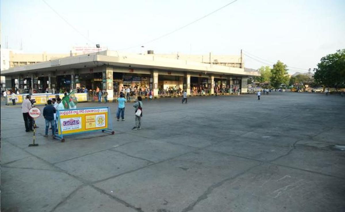 The usually busy Tirupati bus stand saw very little footfall on Monday.