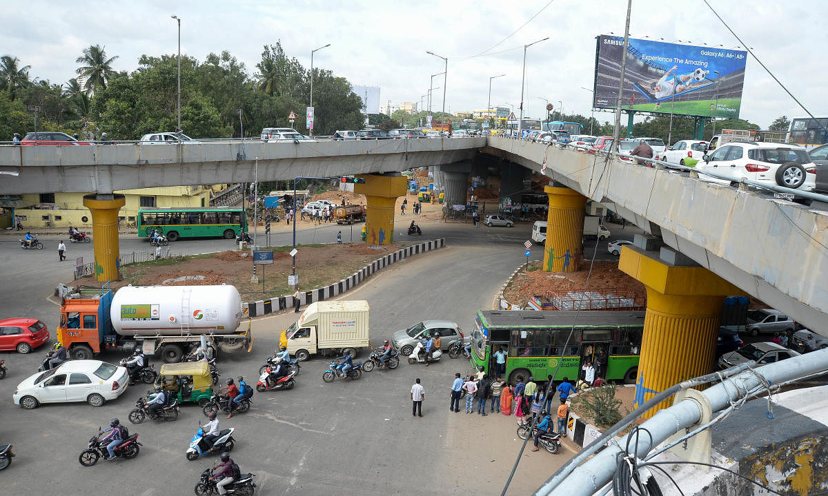 The Hebbal flyover has developed problems with its expansion joints, which are meant to absorb shocks and expansions and contractions. DH File photo
