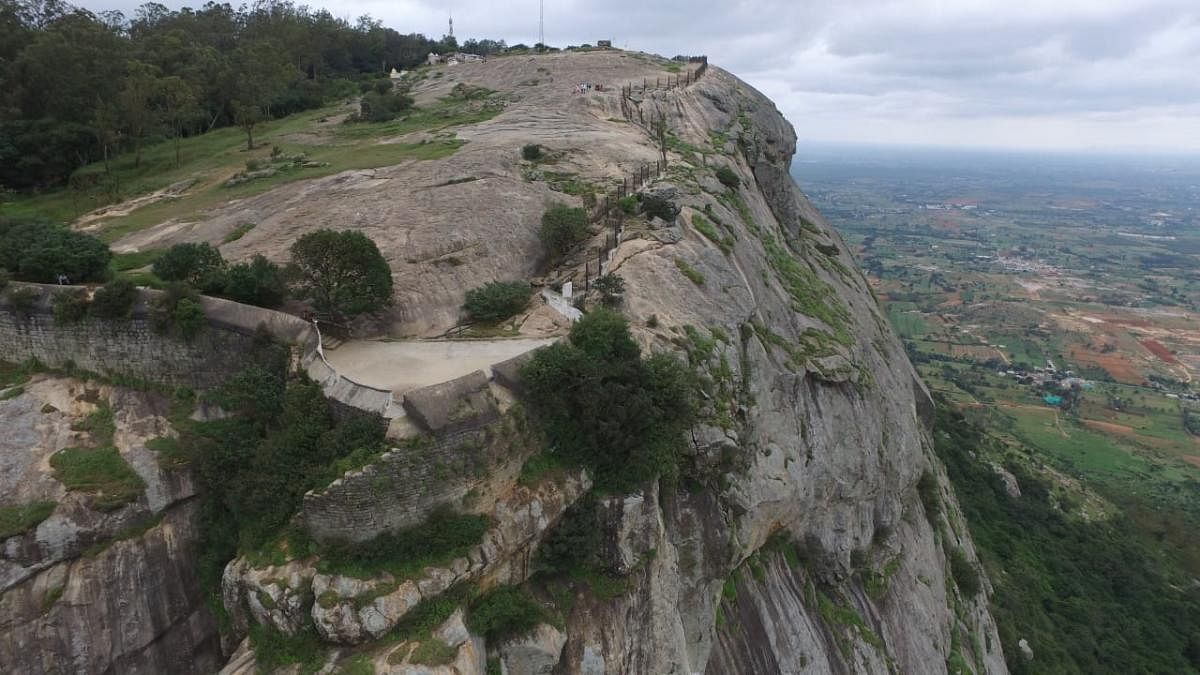 Tipu Drop atop the Nandi Hills, Chikkaballapur district. DH File Photo