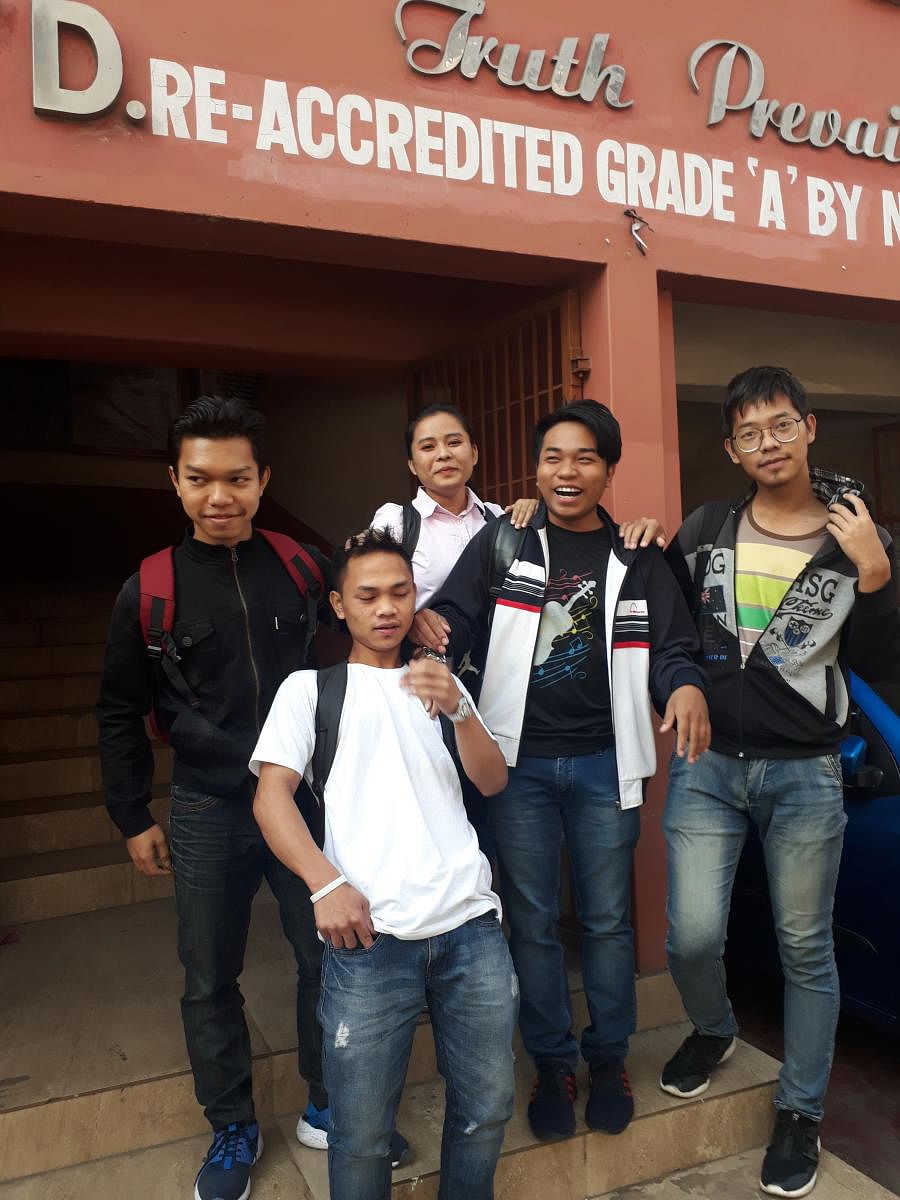 Students of Hrangbana College in Aizawl. Photo by Puia Changgte
