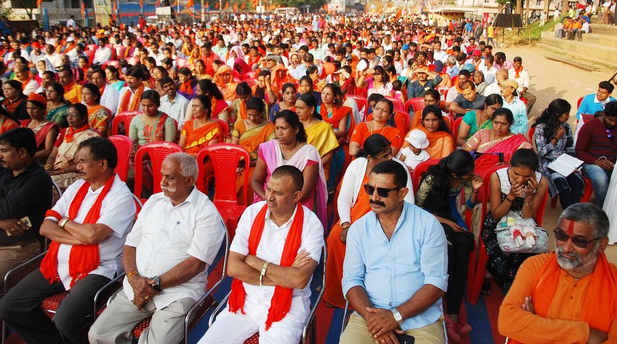 Members of various Hindu organisations take part in the Janagraha at Madikeri.