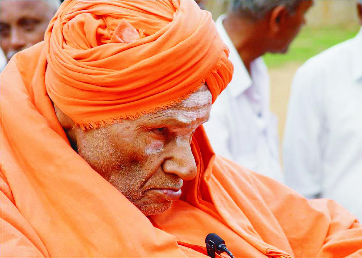 Shivakumara Swami heads the Siddaganga Mutt in Tumakuru. 