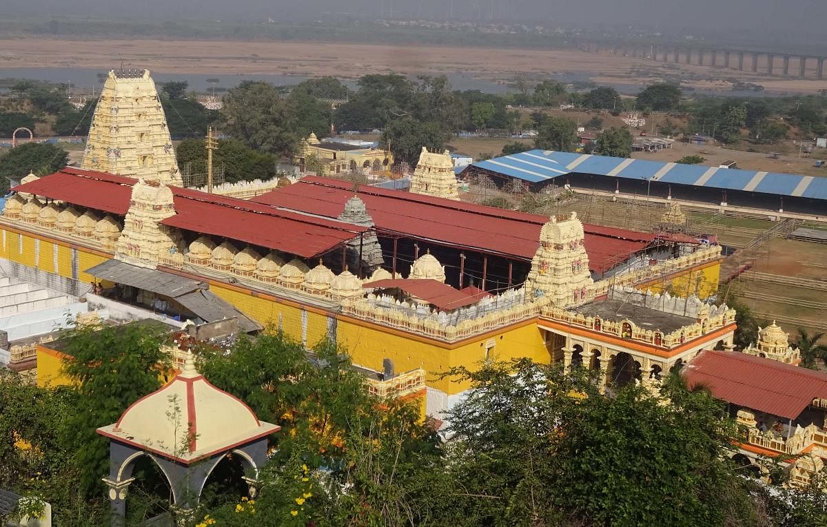 Sri Sita Ramachandraswamy Temple in Bhadrachalam in Khammam district in Telangana. DH photo