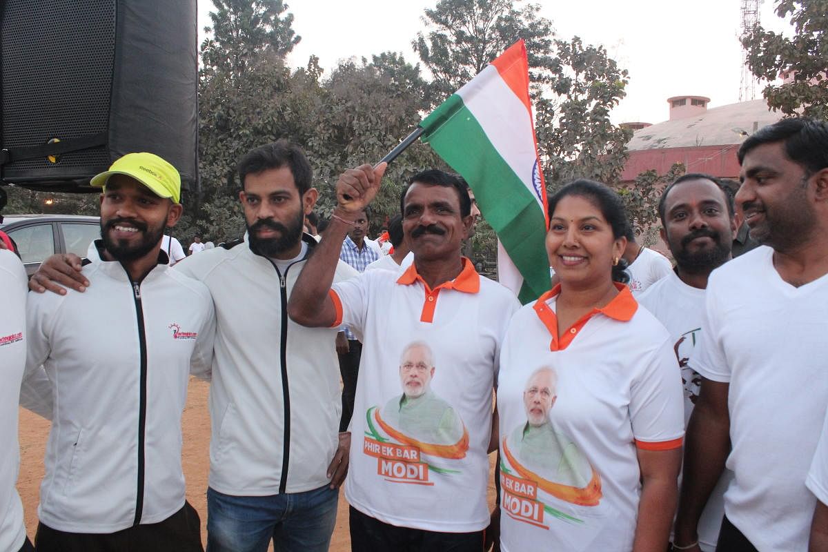 Team Modi marathon led by couple named Kumar and Roopa.