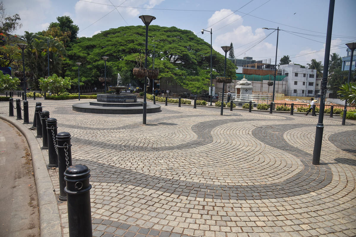 St Marks road Circle in Bengaluru. Photo by S K Dinesh