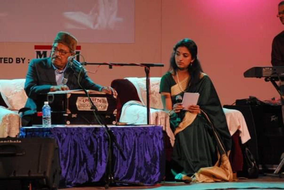 Manna Dey and Divya at a Chowdaiah Hall show.