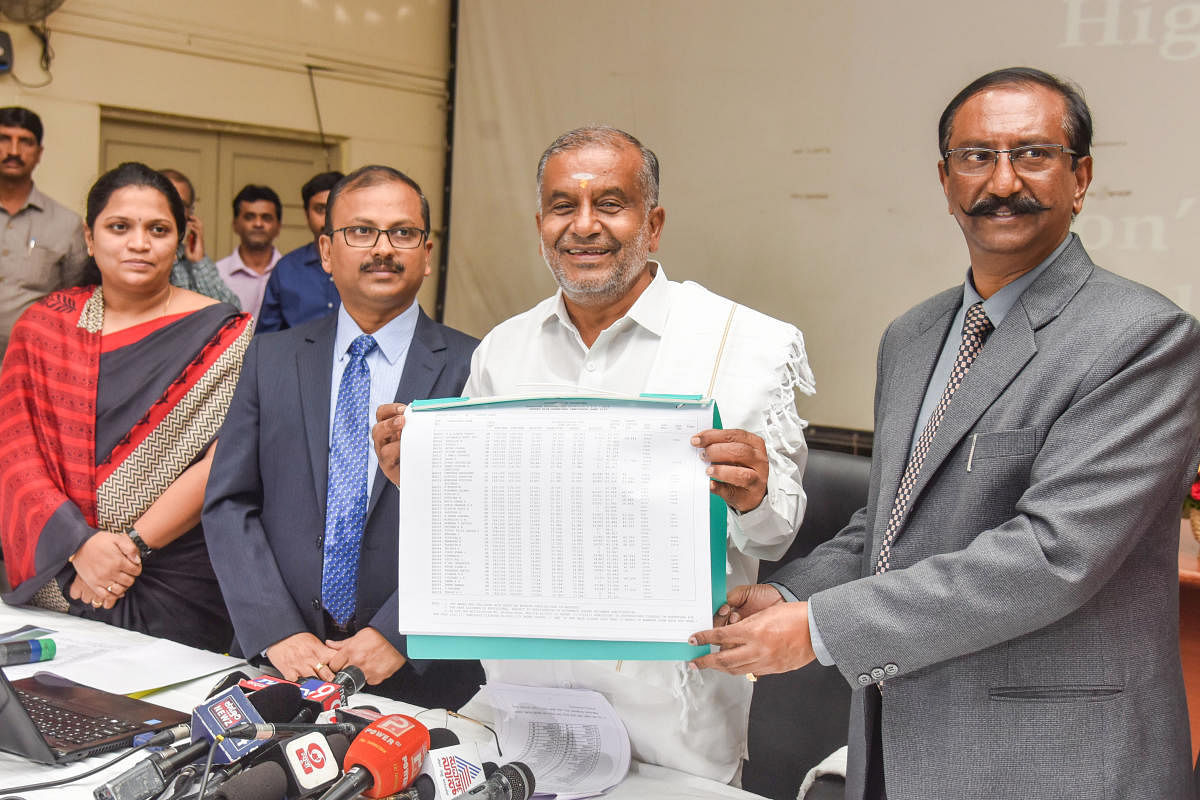 G T Devegowda, Higher Education Minister release Common Entrance Test (CET) results, held on 29 and 30th April 2019, conducted by Karnataka Examinations Authority (KEA) in Bengaluru on Saturday. Silpa, Administration Officer, Girish Executive Director and