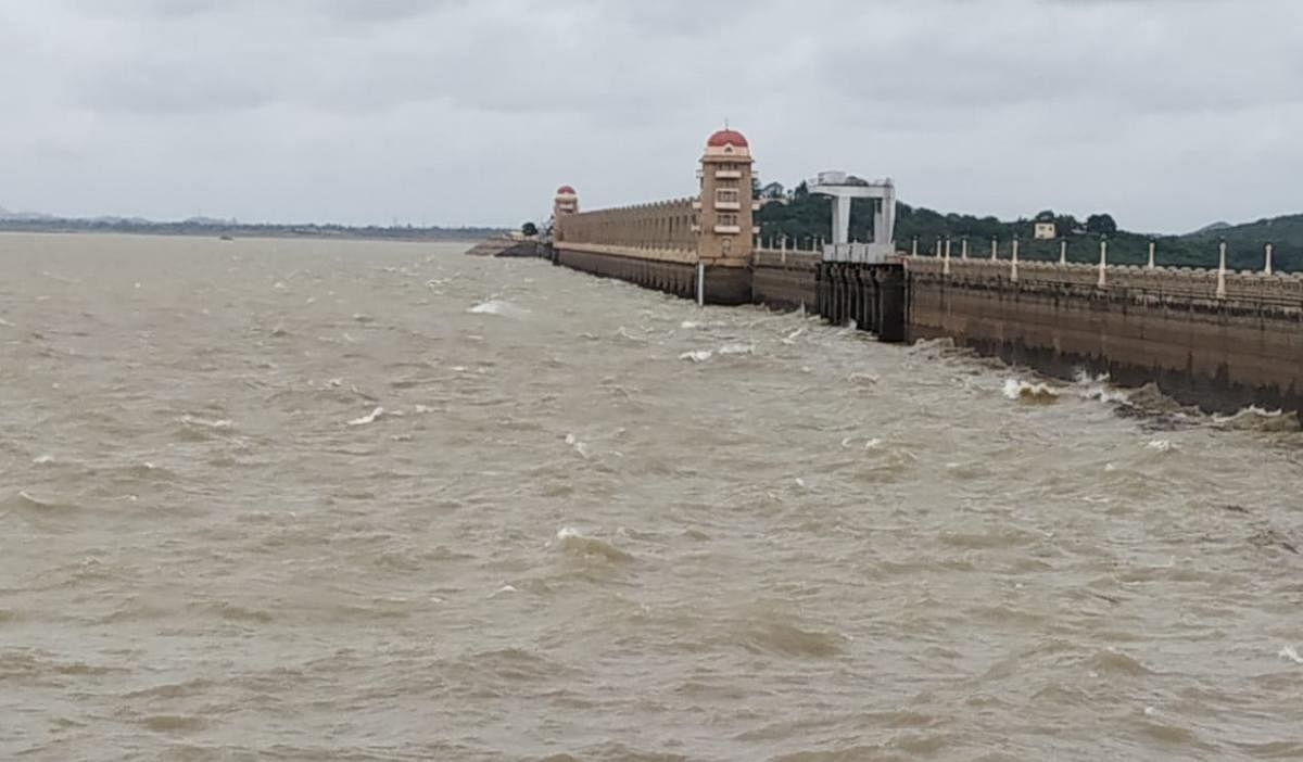 Tungabhadra reservoir near Hosapete is receiving good inflows following heavy showers in Chikkamagaluru and Shivamogga districts.