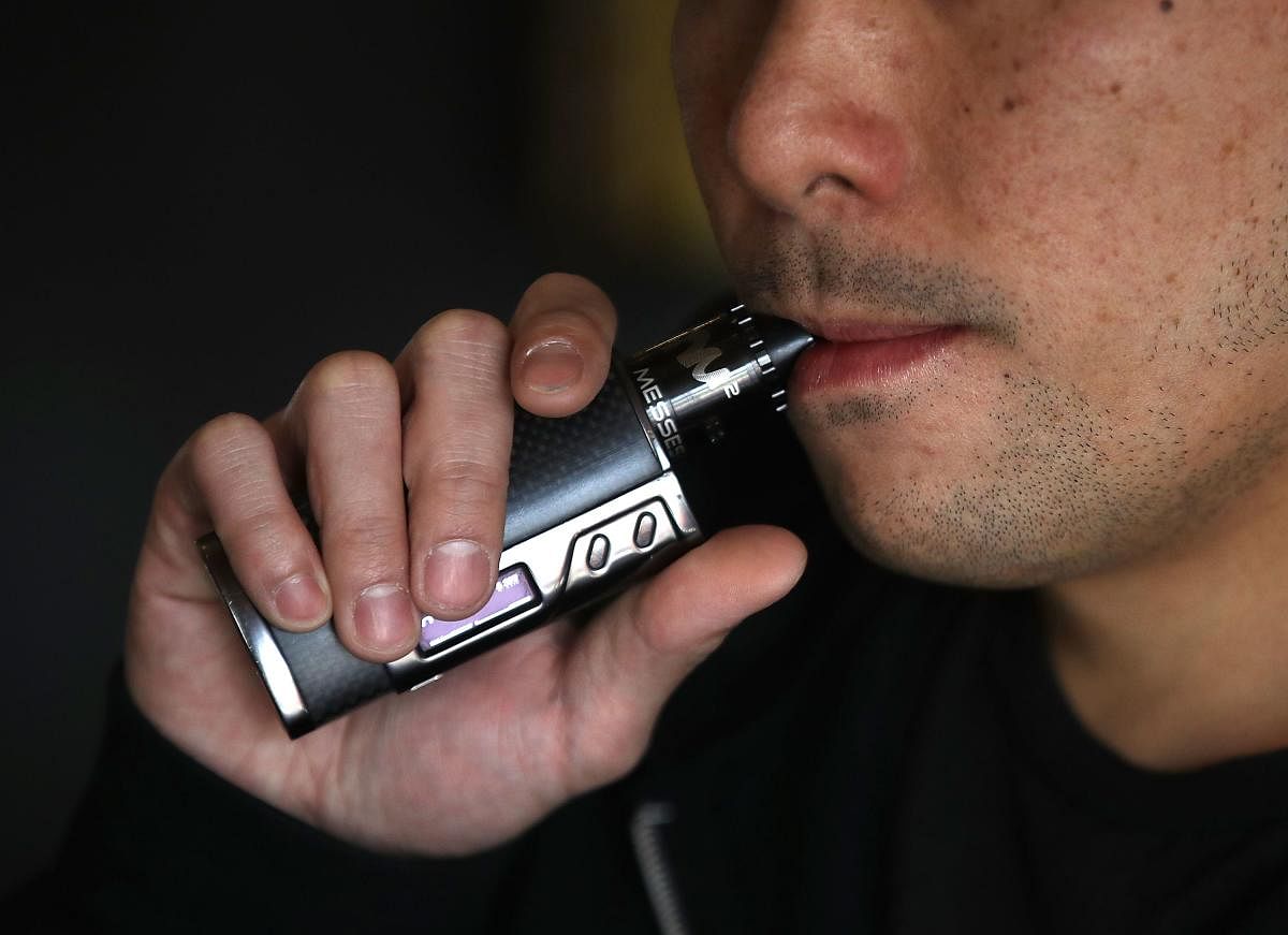 A single dose of e-cigarettes may be harmful to the body's blood vessels -- even when the vapour is entirely nicotine-free, a study claims. (AFP Photo)