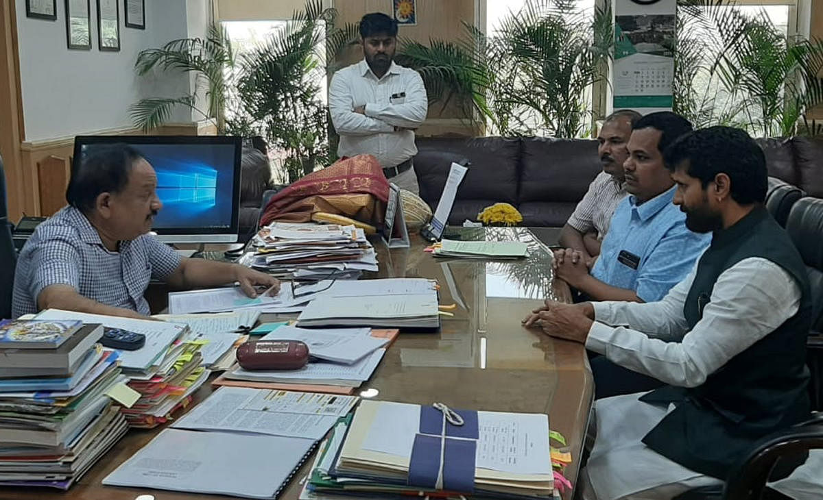 Chikkamagaluru District In-charge Minister C T Ravi meets Union Health Minister Dr Harsh Vardhan in New Delhi on Thursday.