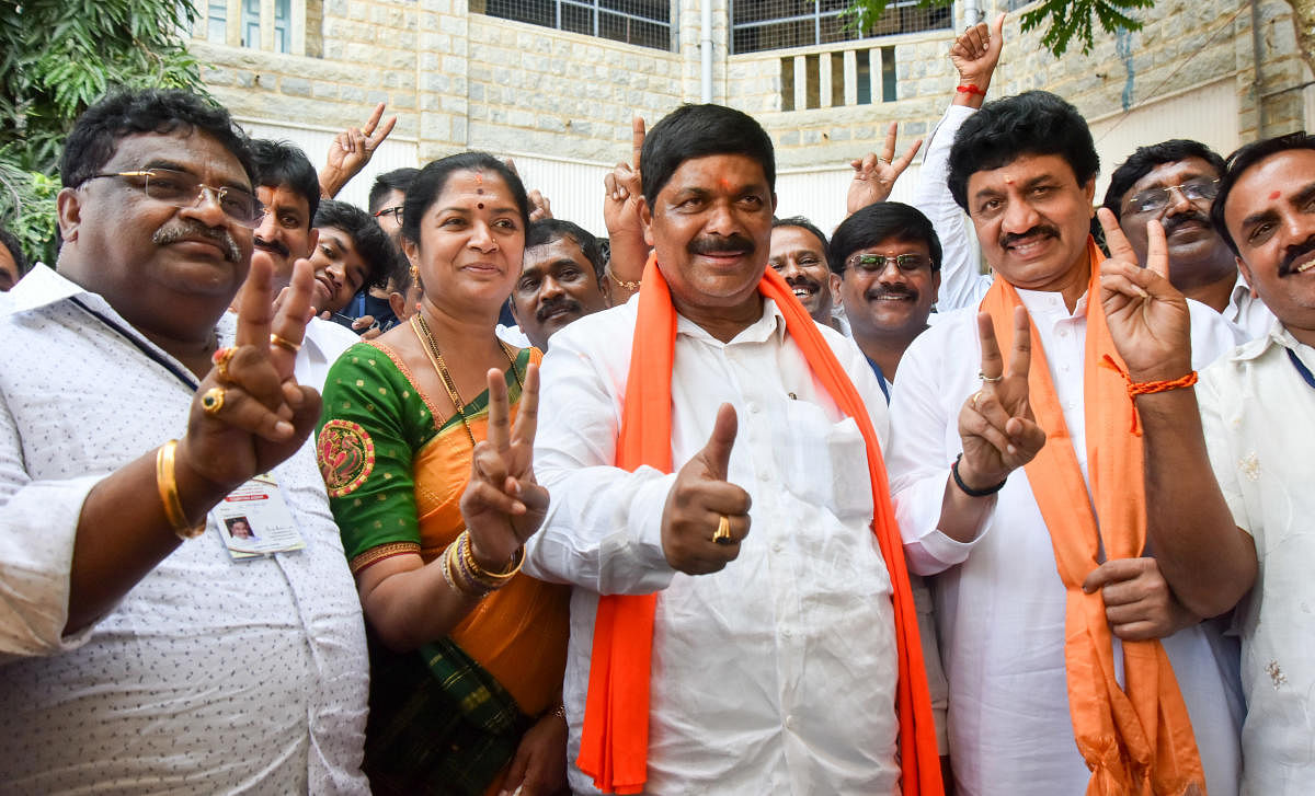 Byelection Result - Gopalaiah wins (DH Photo)