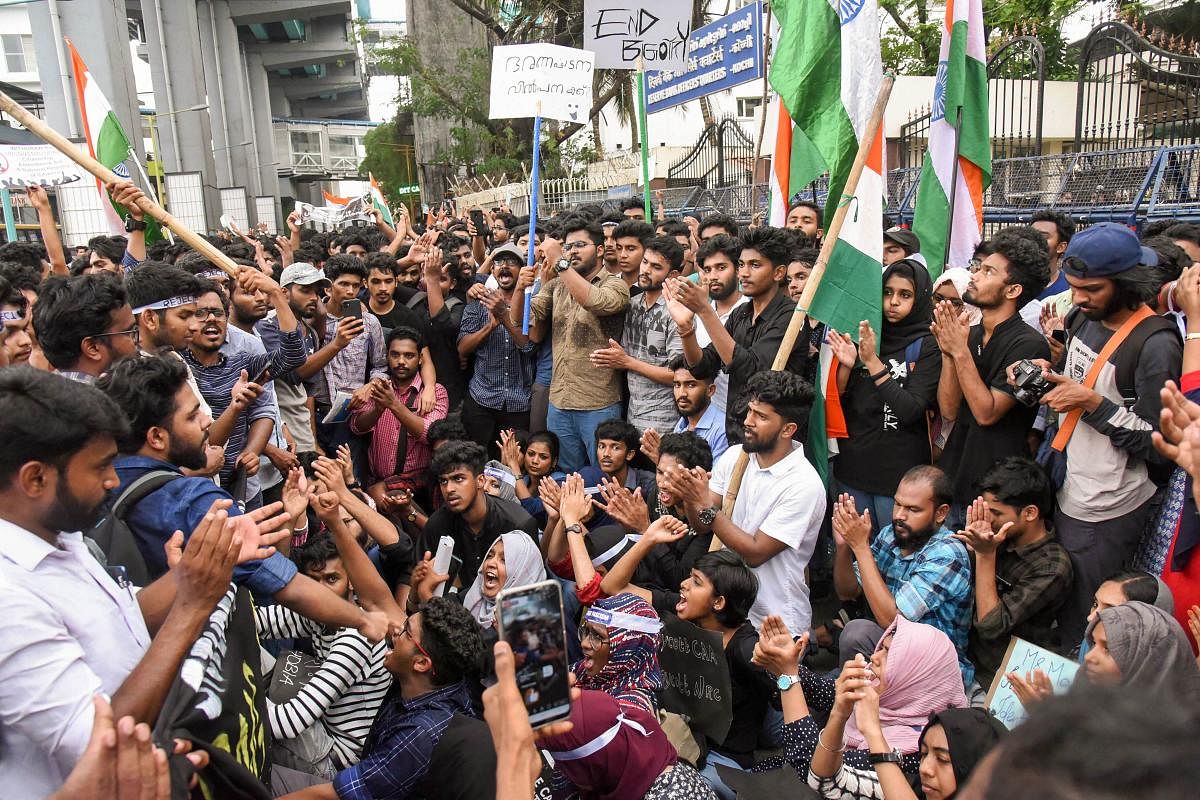 Kochi: Students shout slogans during a protest against the Citizenship Amendment Act (CAA), outside Reserve Bank of India in Kochi, Wednesday, Dec. 18, 2019. (PTI Photo)