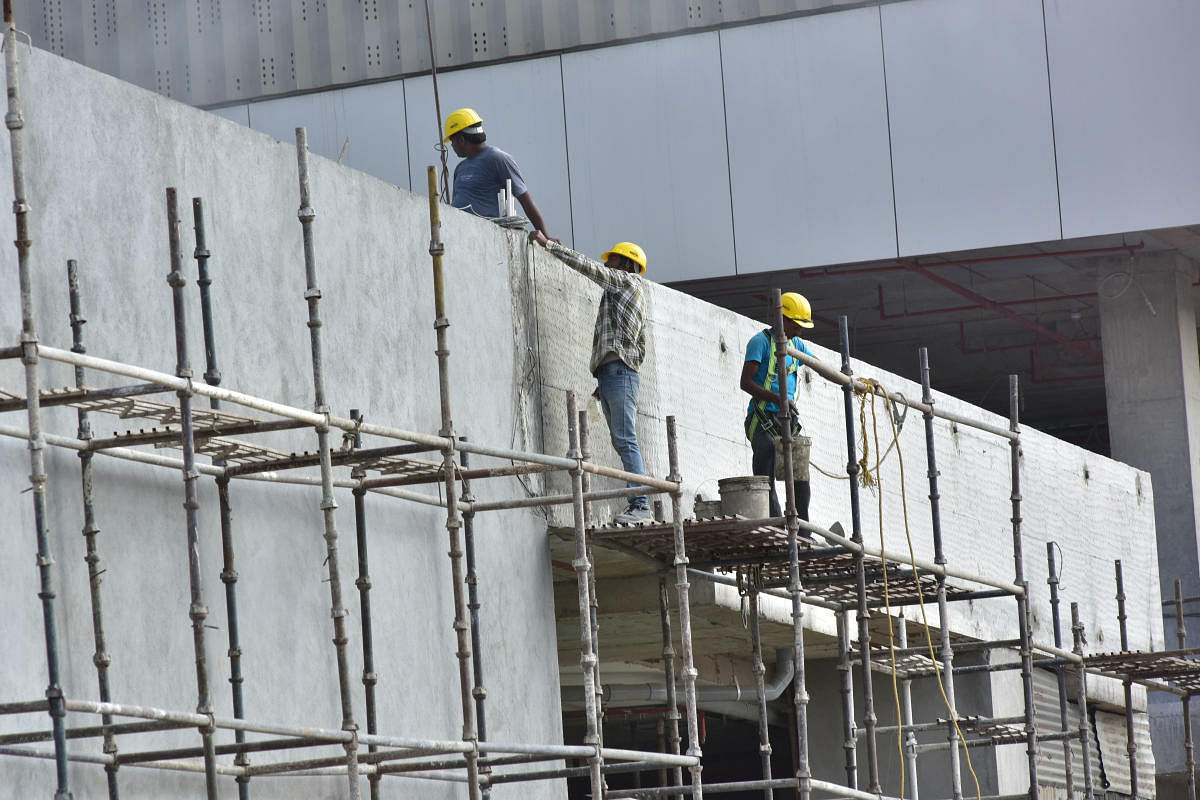 Forty per cent of about five lakh people employed in the construction sector could lose their jobs. DH FILE PHOTO