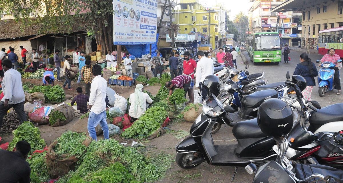 A vegetable market near KSRTC bus stand in Udupi.
