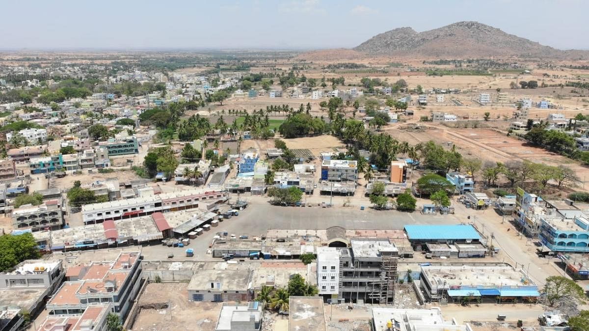 The panoramic view of Pavagada town as captured by the drone camera on Sunday. DH Photo.