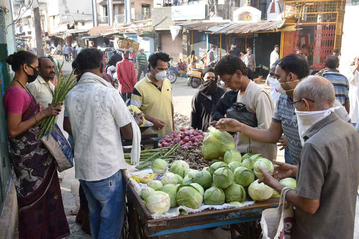 Some non-vegetarians are concerned about hygiene at the butchers' and are switching to vegetarian cooking. DH PHOTO BY SK DINESH