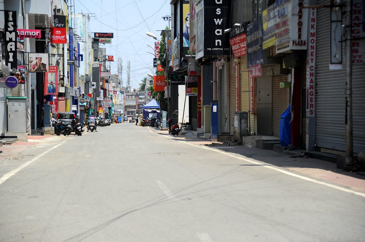 A deserted Commercial Street. DH Photo/Pushkar V