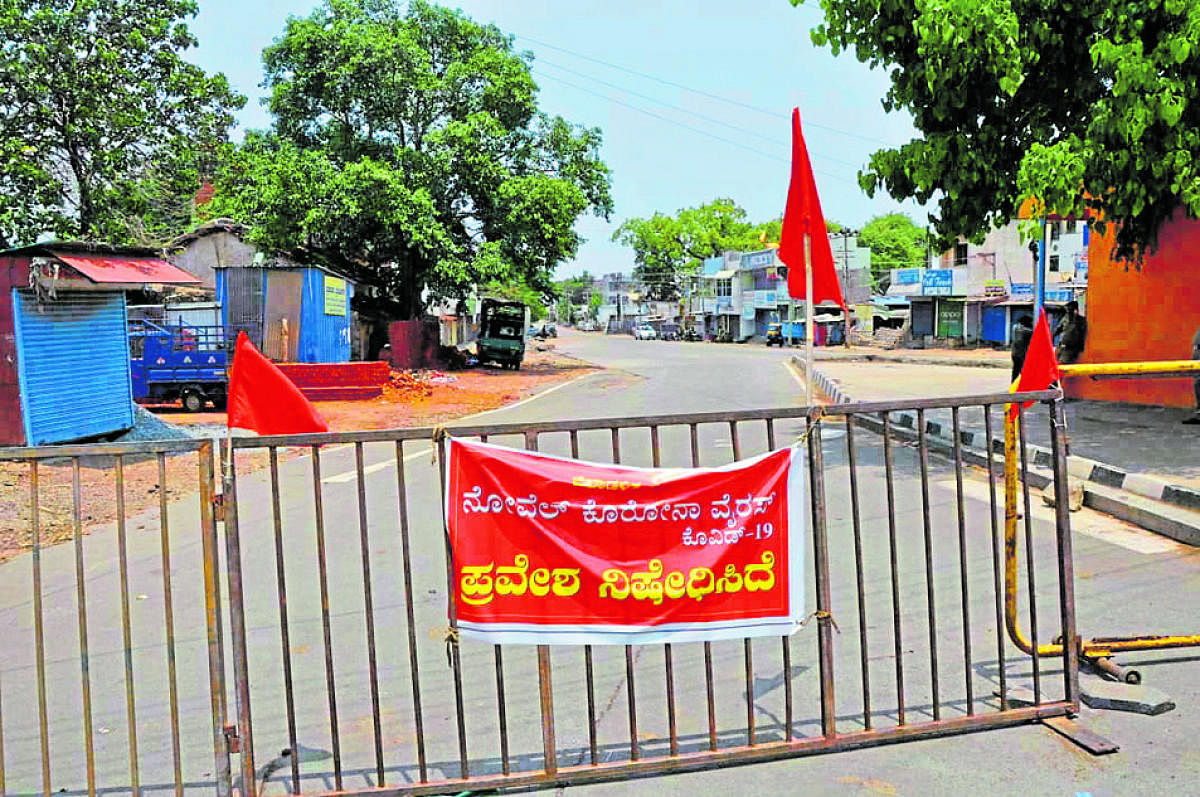 The Rangnwadi area in Gadag has been declared a containment zone after a third Covid-19 case was reported from the locality on Saturday. DH Photo