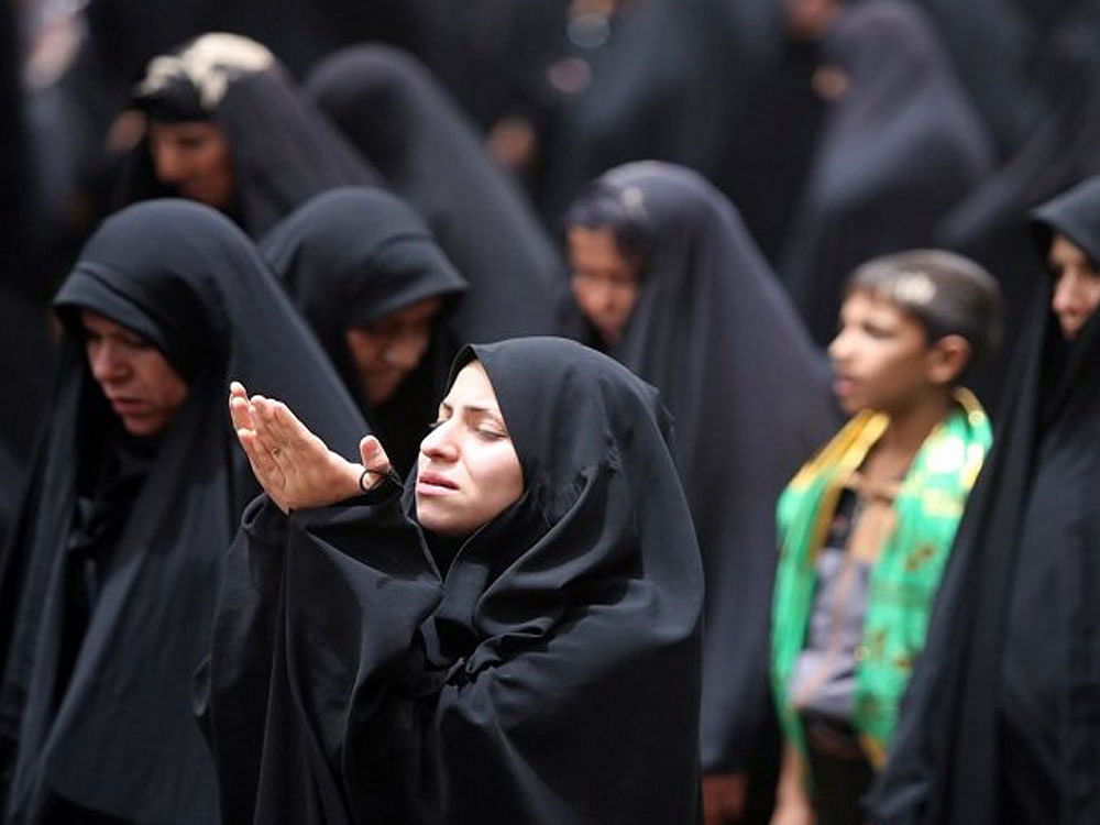The Supreme Court on Tuesday agreed to examine a PIL filed by a Pune-based Muslim seeking a direction to allow unrestricted entry of women in mosques to offer prayers.