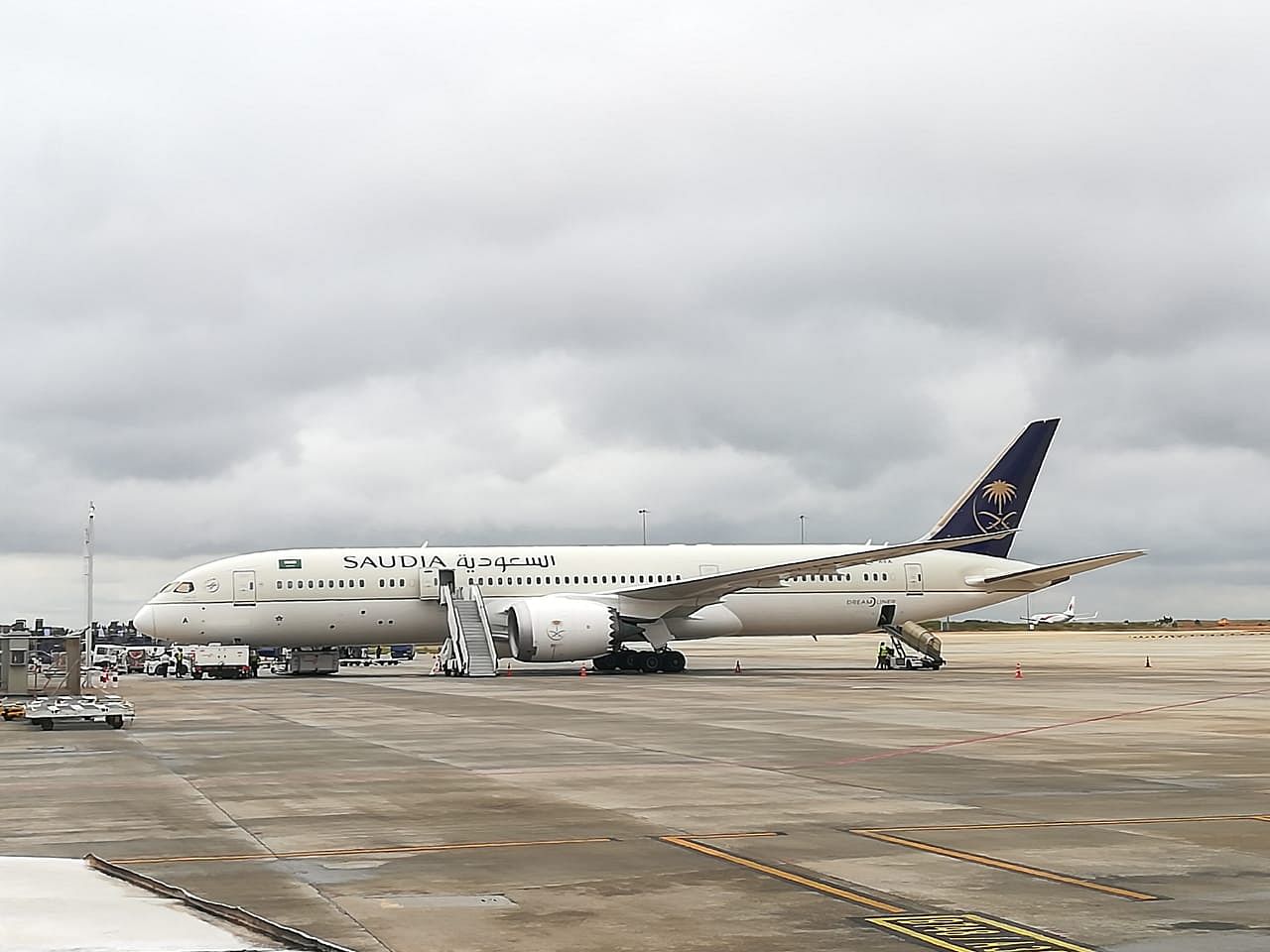 The Saudi Arabian flight, a Boeing 787 Dreamliner, taken to the bay after an emergency landing at the Kempegowda International Airport in Bengaluru on Sunday morning. Credit: Pic by special arrangement