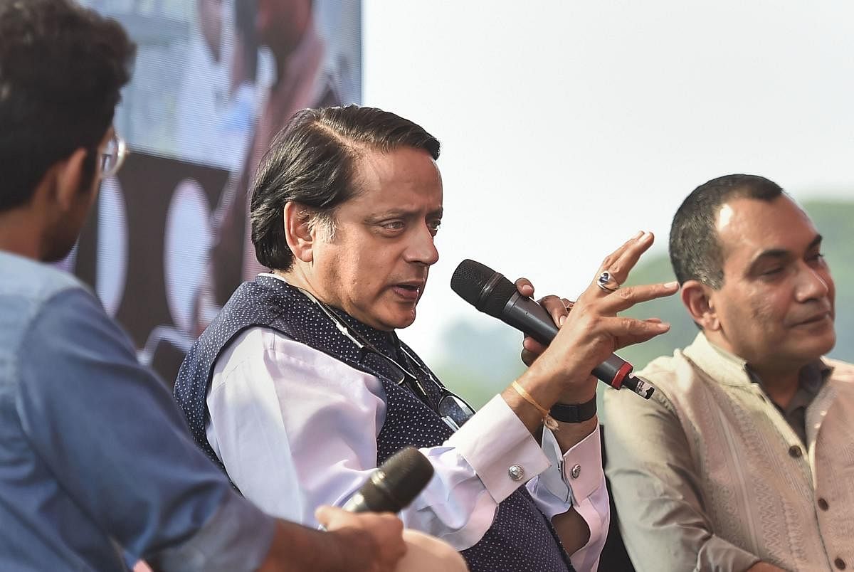 Tharoor alleged financial irregularities in the AAP's procurement of anti-pollution masks for school children. Credit: PTI