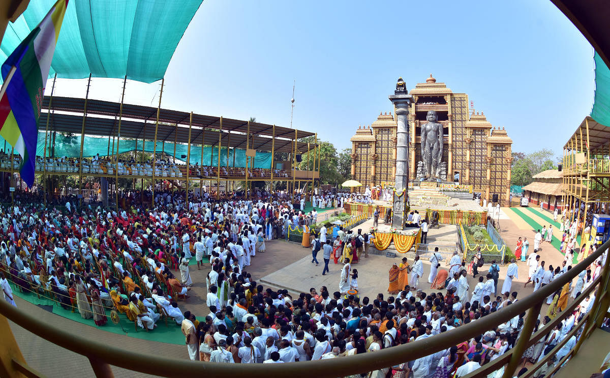 GRAND EVENT: A panoramic view of the Mahamastakabhisheka ceremony of Bahubali at Dharmasthala in Dakshina Kannada district on Saturday. dh photo/ gOVIND RAJ JAVALI