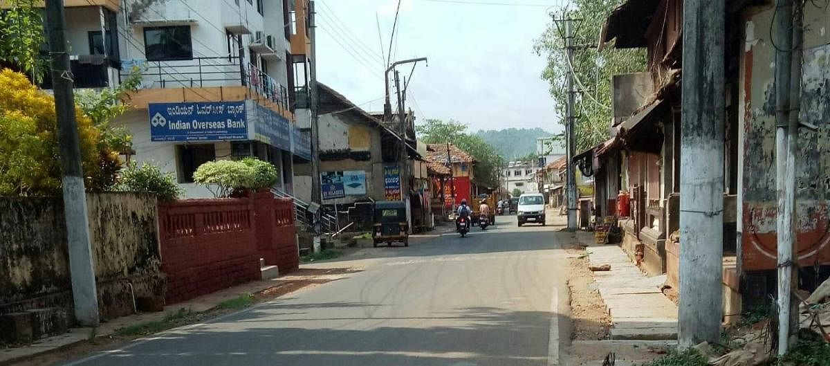 A view of Bantwal pete road after the seal down was lifted by the Bantwal Tahasildar on the directions of Dakshina Kannada deputy commissioner on Saturday.