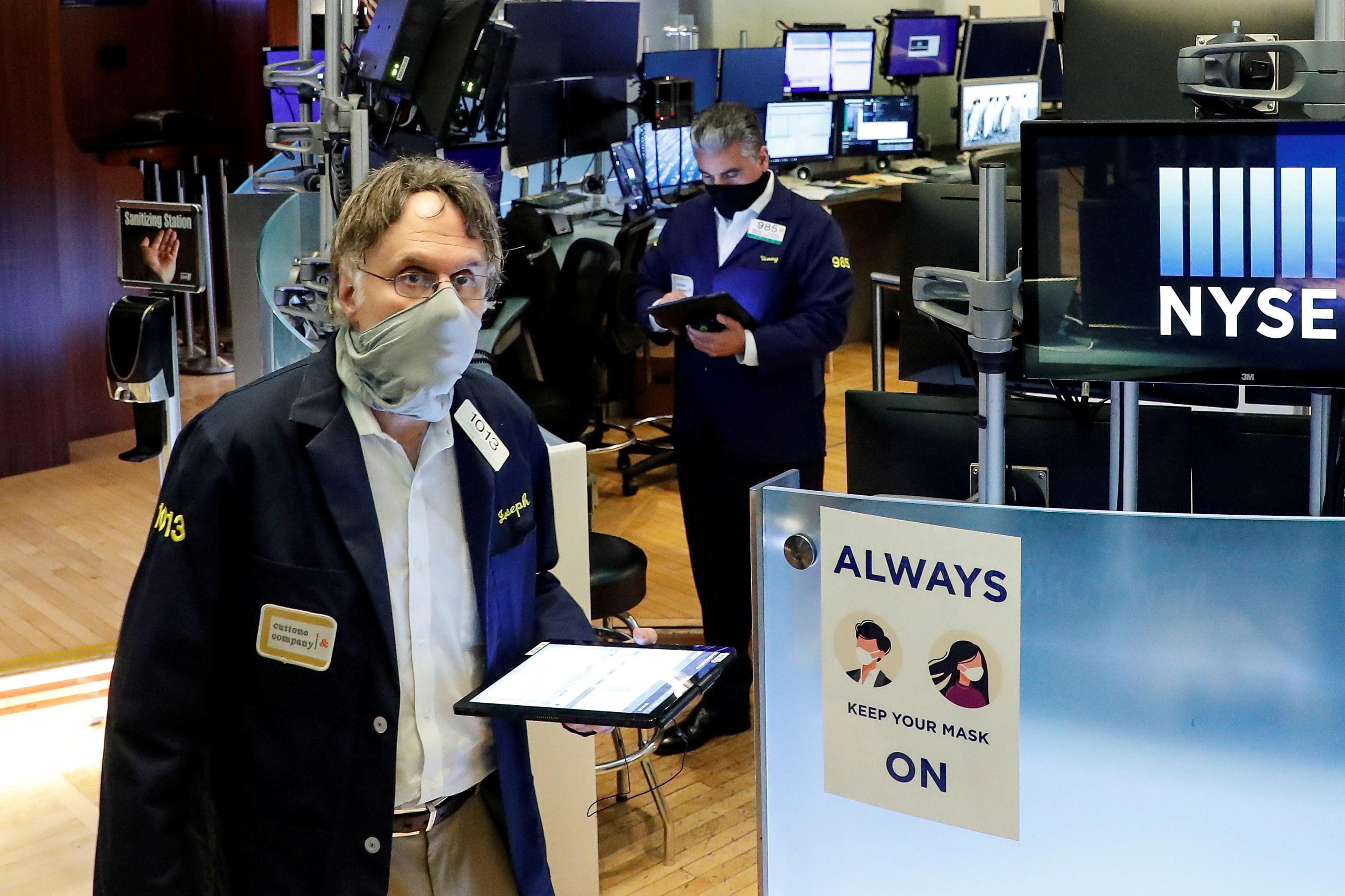 Shortly after the opening bell, the Dow Jones Industrial Average stood at 25,338.80, up 1.4 percent. (Credit: Reuters Photo)