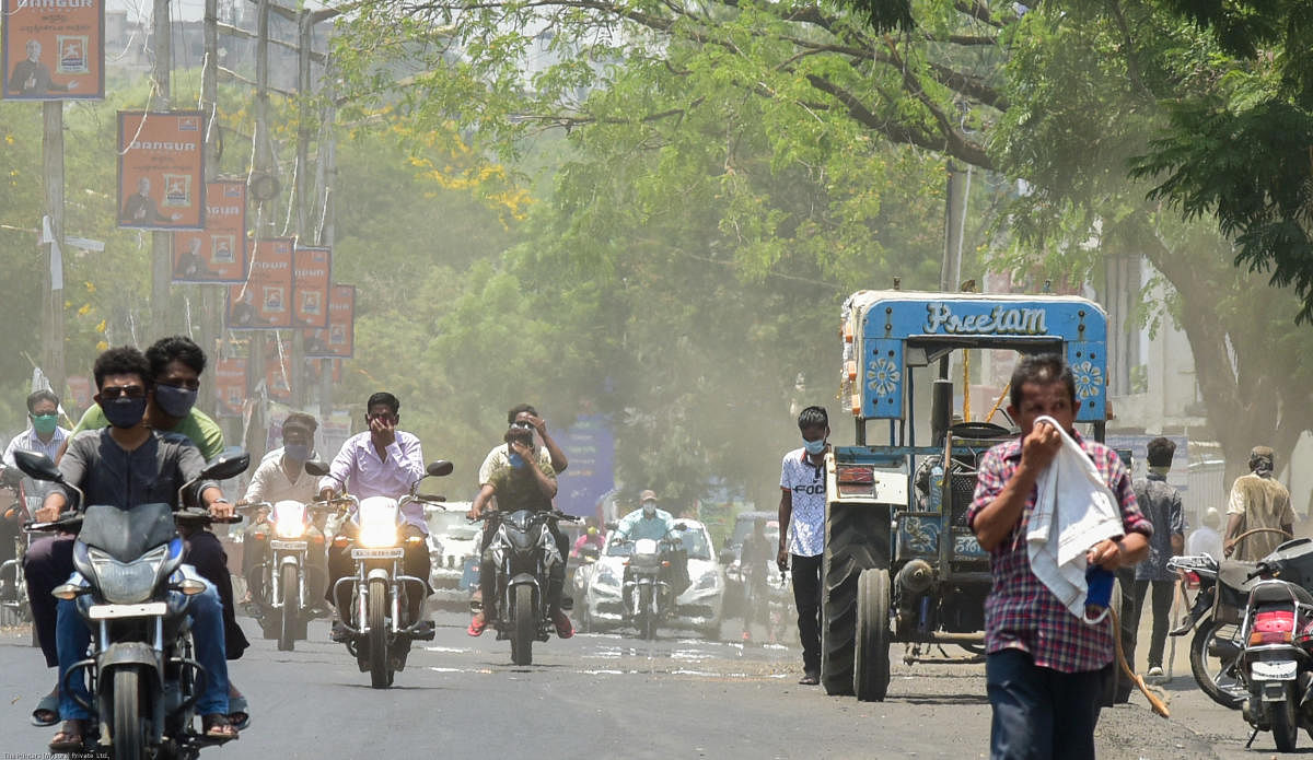 With 45 deaths and 762 discharges, there are 1,596 active coronavirus cases in Karnataka, the department said in its mid-day bulletin. (DH Photo)