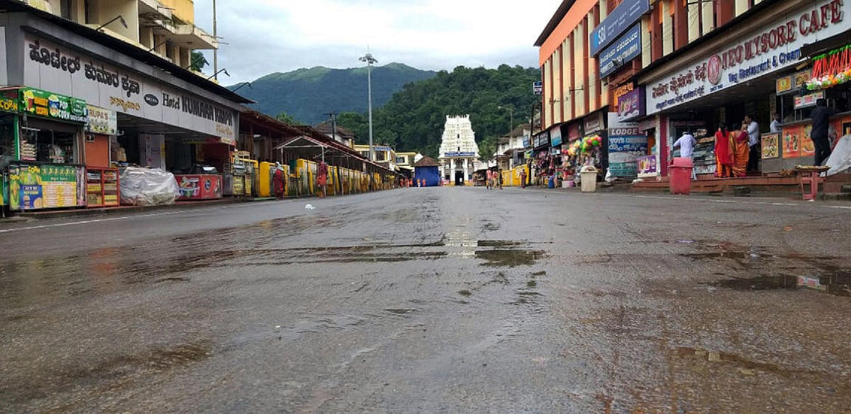 The road leading to the famed Subrahmanya Temple at Kukke is full of shops. DH photo