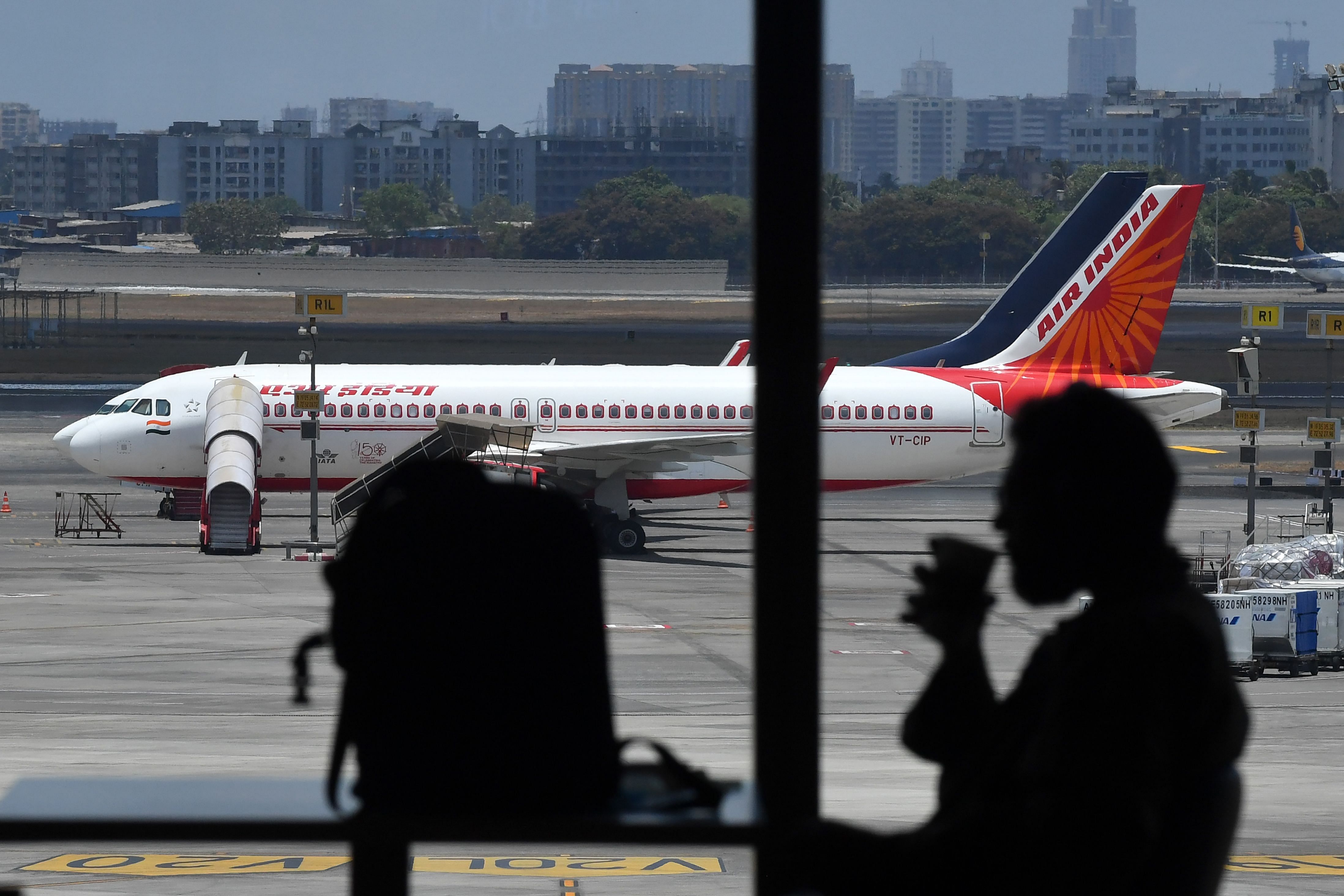 Domestic services resumed in India after a gap of two months due to the coronavirus lockdown. Indian carriers have operated a total of 1,827 flights till Thursday -- 428 on Monday, 445 on Tuesday, 460 on Wednesday and 494 on Thursday. (AFP photo)