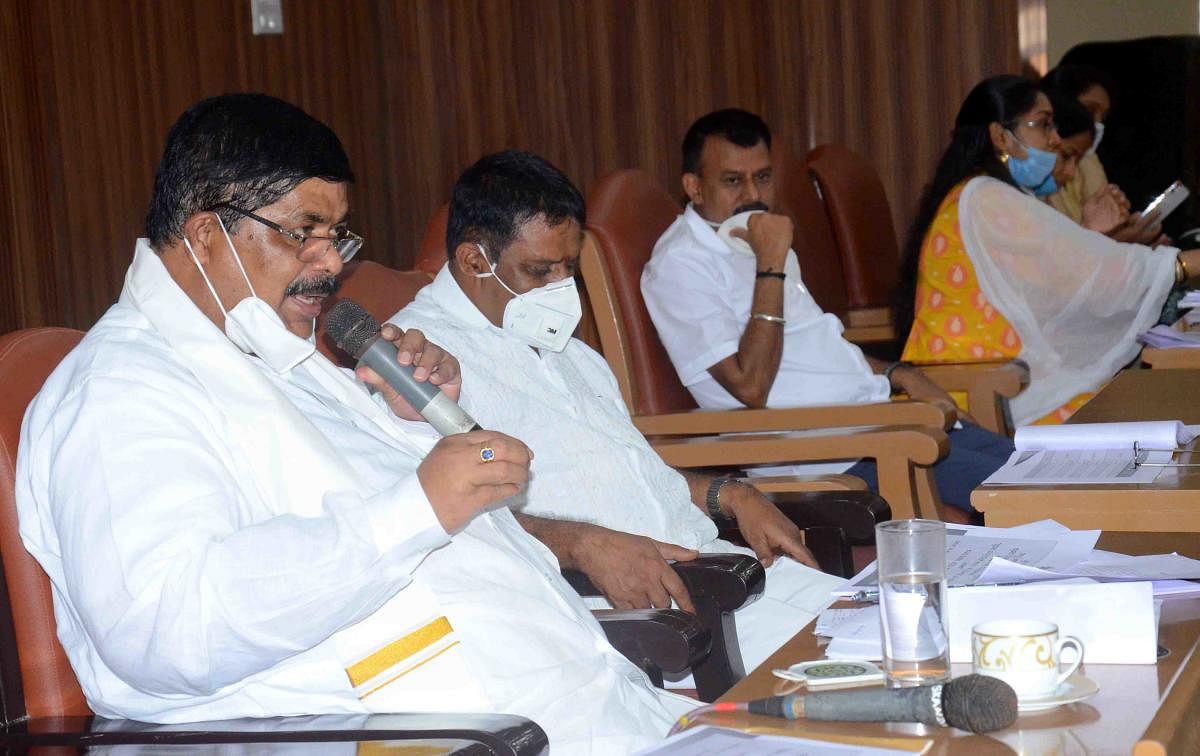Minister for Food, Civil Supplies and Consumer Affairs K Gopalaiah speaks at a meeting in Madikeri on Saturday.