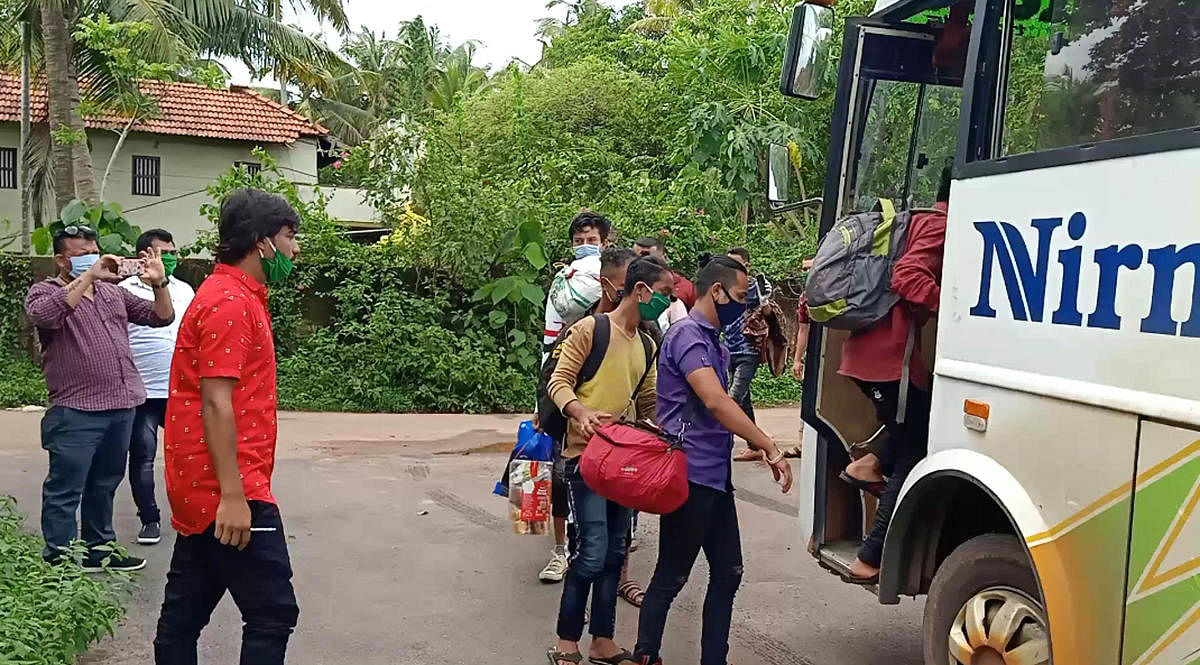 Stranded Nepali labourers leave for Nepal from Padubidri.