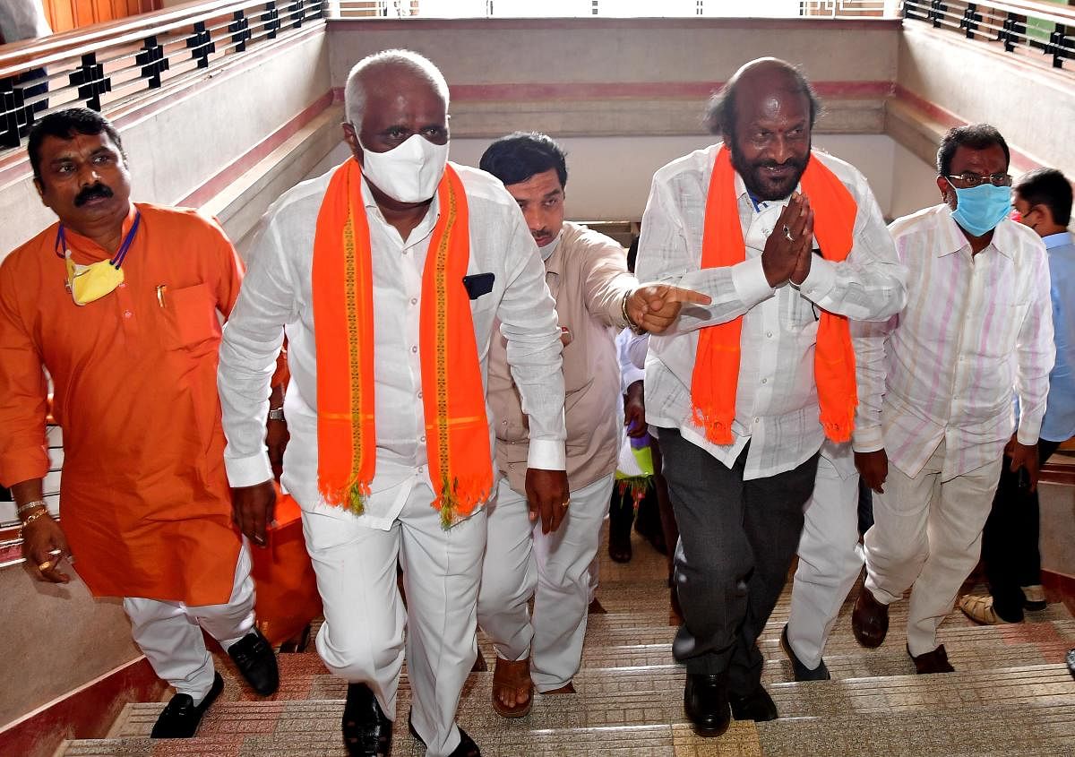 BJP Rajya Sabha election candidates Eranna Kadadi and Ashok Gasti arrive at the Vidhana Soudha for filing their nomination papers on Tuesday. DH Photo