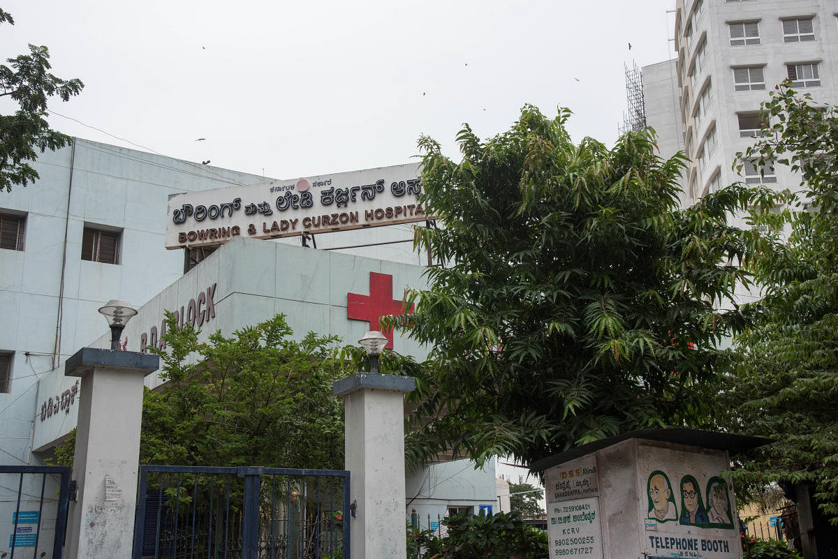 Patients admitted to Bowring hospital complained that the conditions are pathetic. Photo/ B H Shivakumar