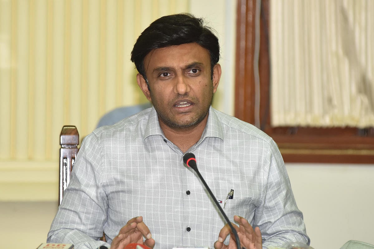 Karnataka Medical Education Minister K Sudhakar's father, domestic help  test positive for coronavirus