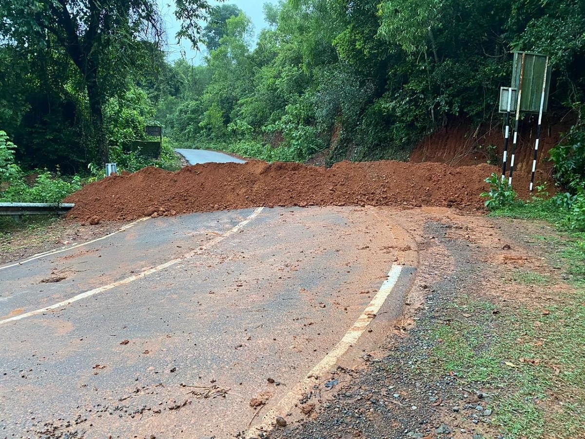 A road connecting Kerala was closed on the border at Vittal.