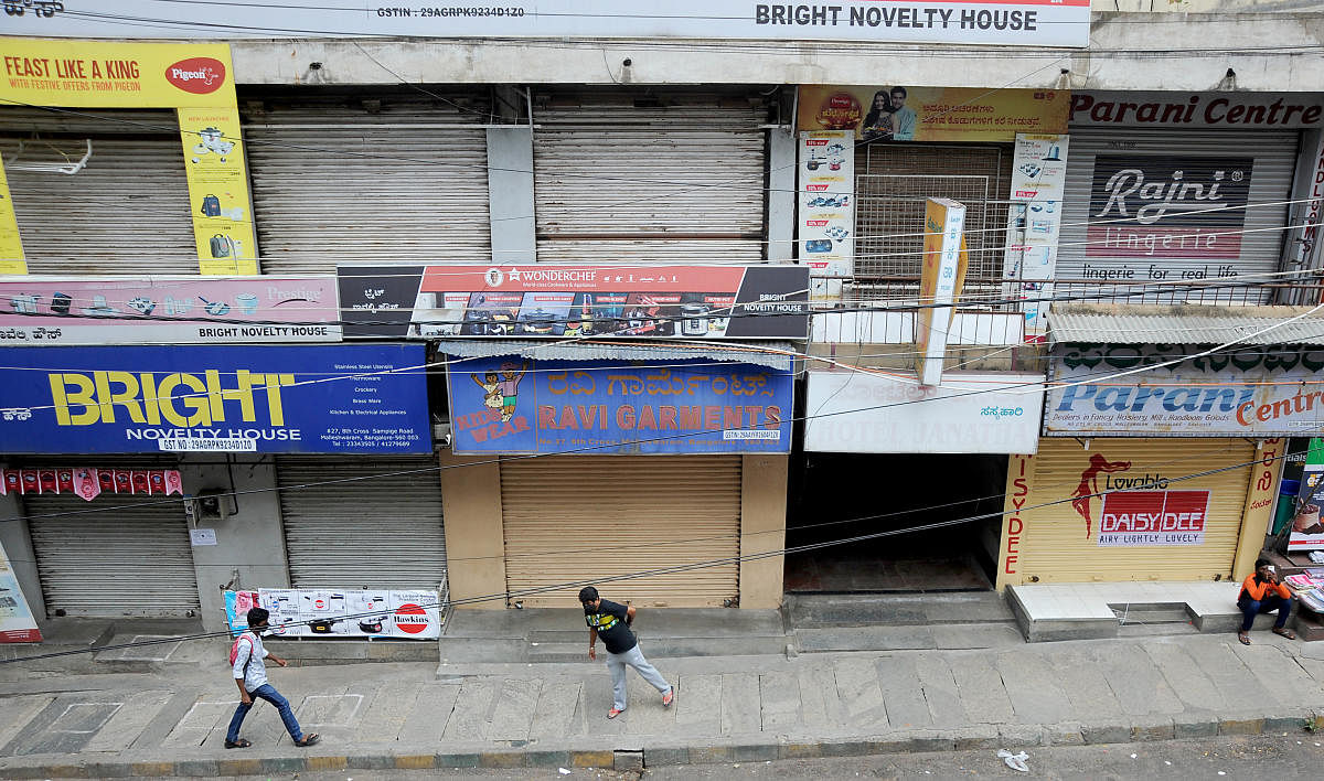 Businesses in Malleswaram voluntarily downed the shutters on Wednesday to curb the spread of the coronavirus. DH PHOTO/Pushkar V