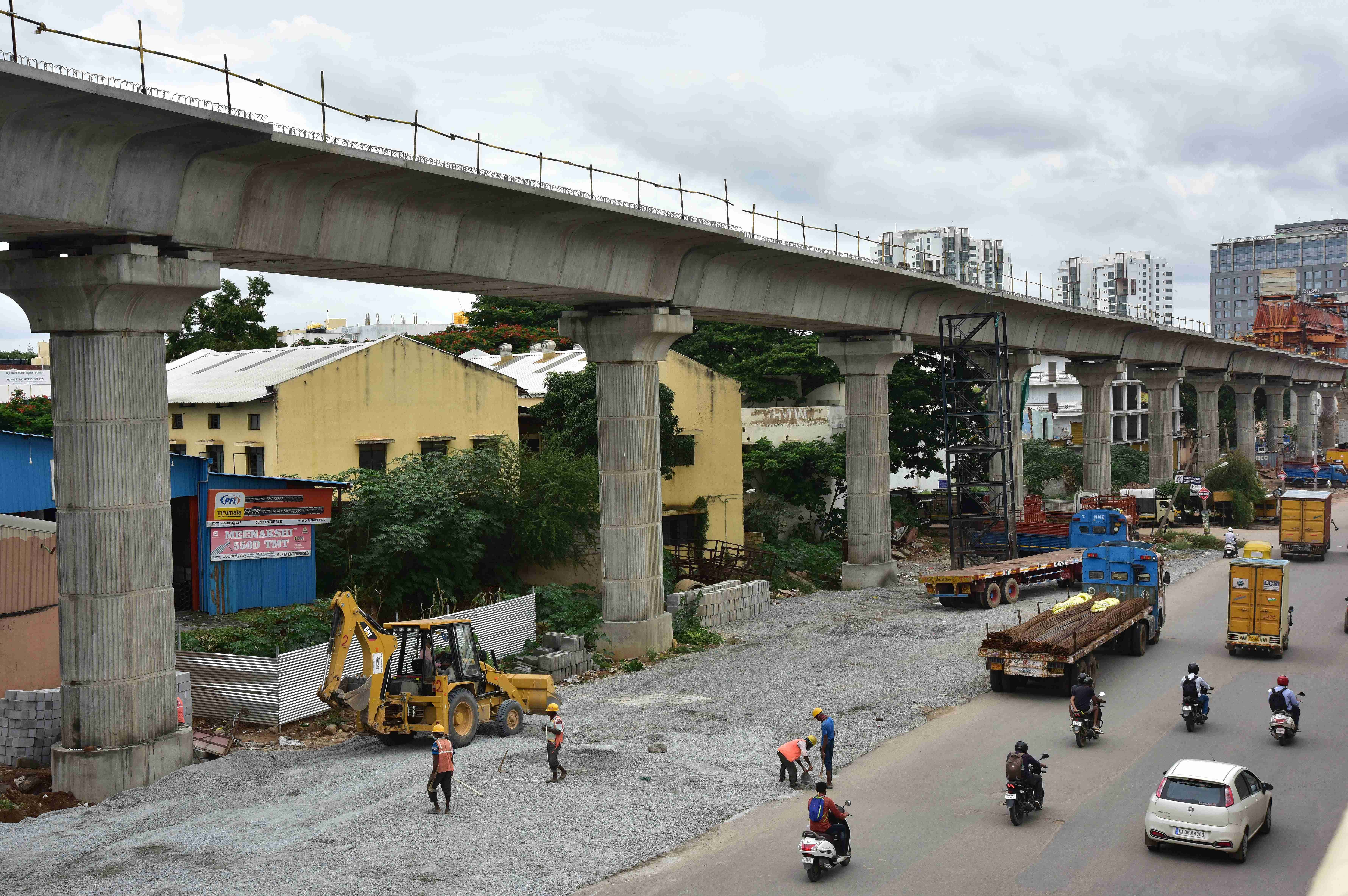 Bengaluru metro work in progress. Credit: DH Photo