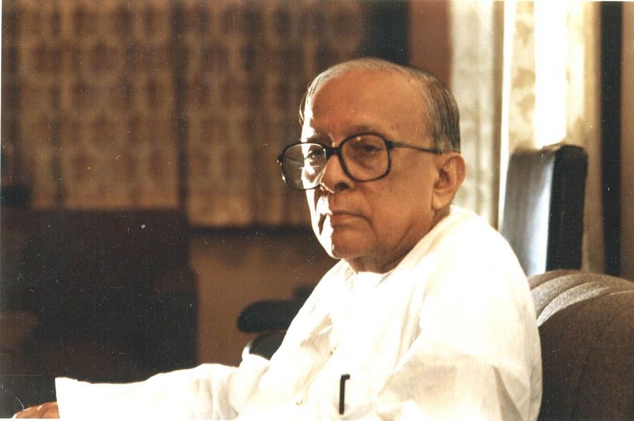 Jyoti Basu - Less than four years after this opportunity in 1996, he was out of office as West Bengal’s longest-serving chief with an impressive scorecard of an unbeaten 23 years (1977-2000). Credit: Twitter Image/@CPIM_WESTBENGAL