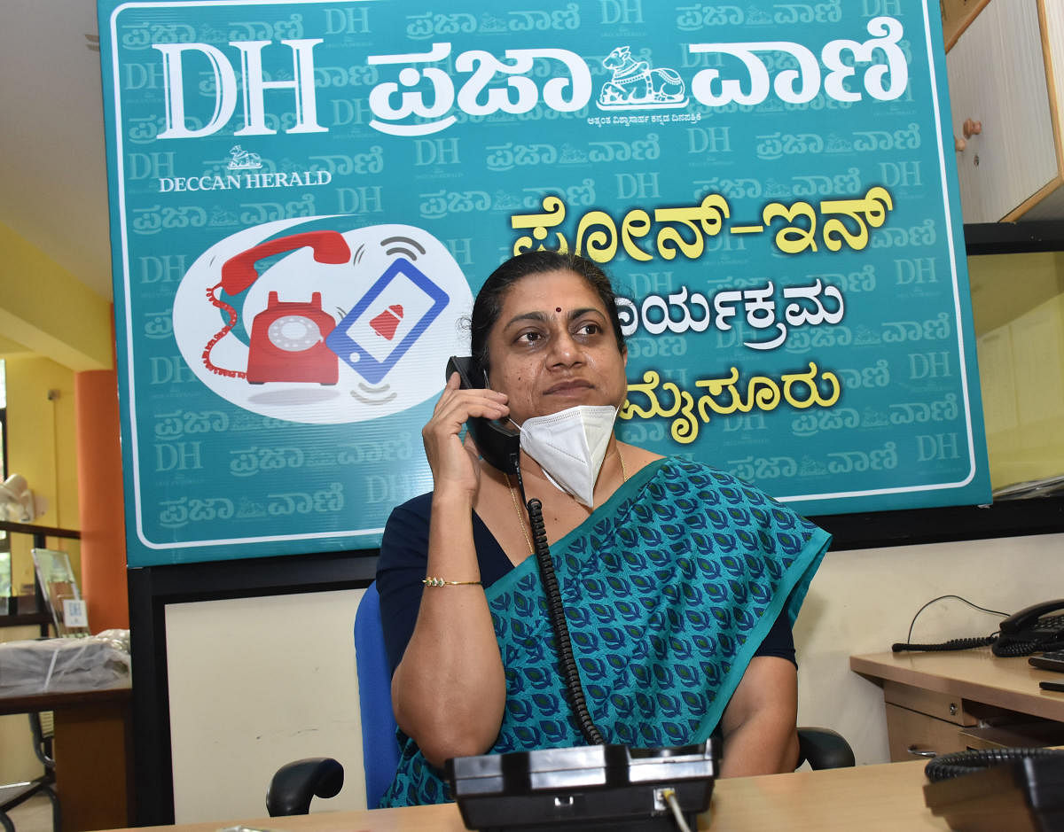 Dr Prameela during the DH-PV phone-in programme in Mysuru on Thursday. DH PHOTO